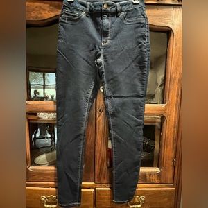d. jeans, Skinny leg jeans, Size 6, 27” inseam, very good condition.